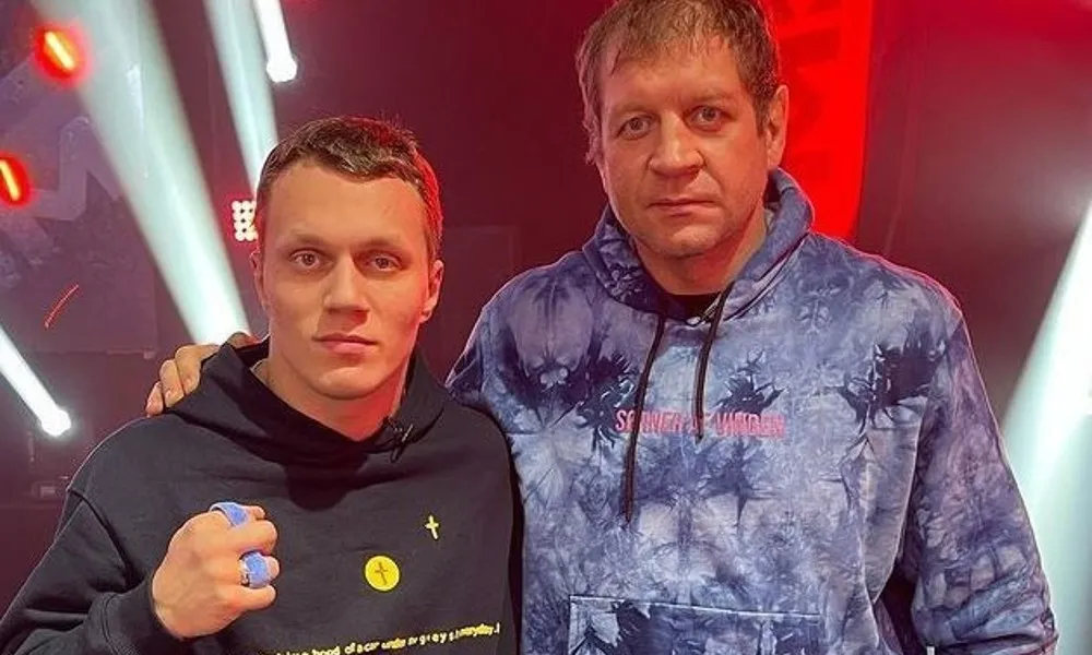 Артем Тарасов — Александр Емельяненко