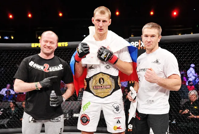 Чемпион Bellator