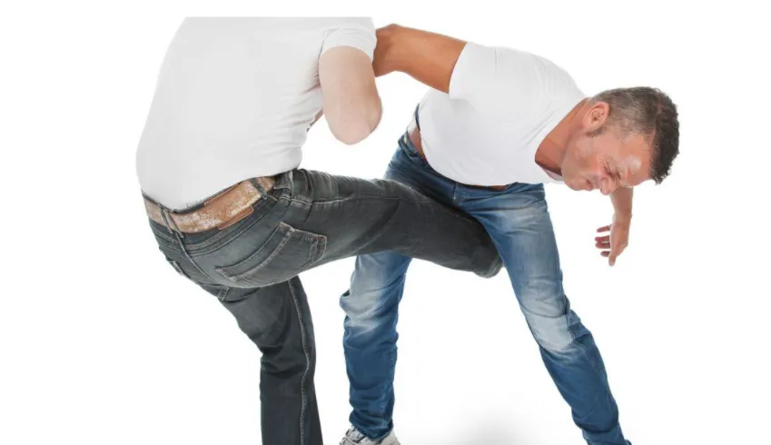 Удар в пах