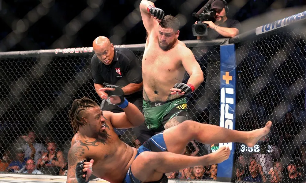 Тай Туйваса - Грег Харди