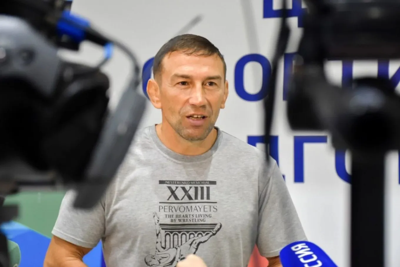 Николай Монов