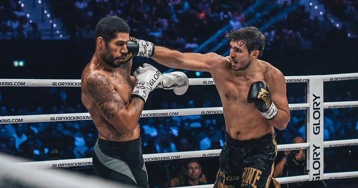 Артем Вахитов побеждал Алекса Перейру в Glory