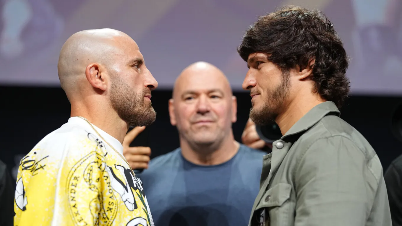 Поединок Евлоева и Волкановски возглавит UFC 333