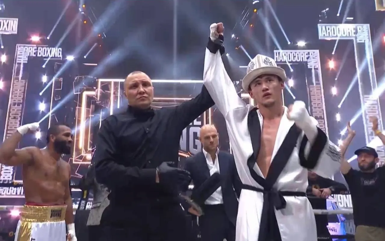 Самат «Кыргыз» Абдырахманов стал чемпионом Hardcore Boxing в среднем весе