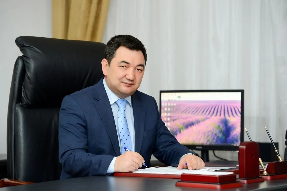 Дархан Кыдырали