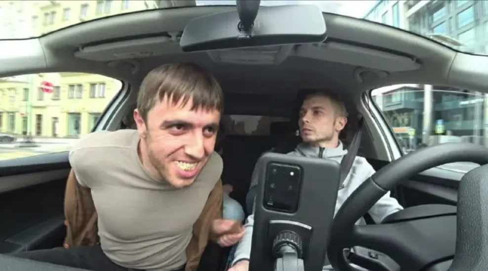 То самое видео в такси