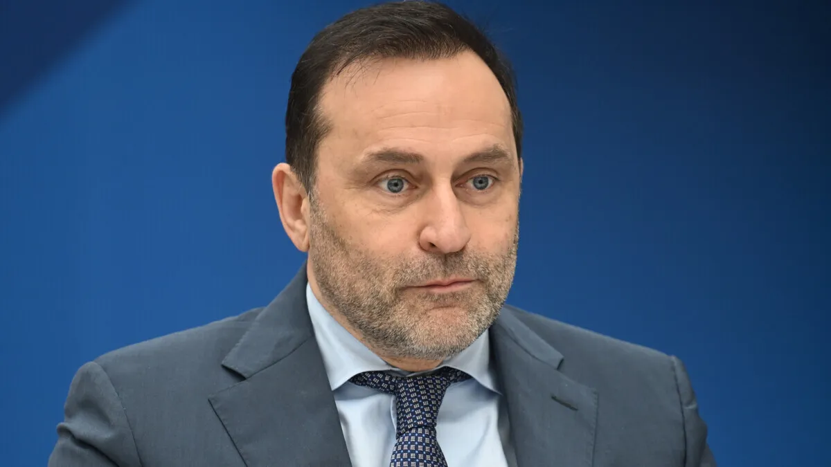 Дмитрий Свищев