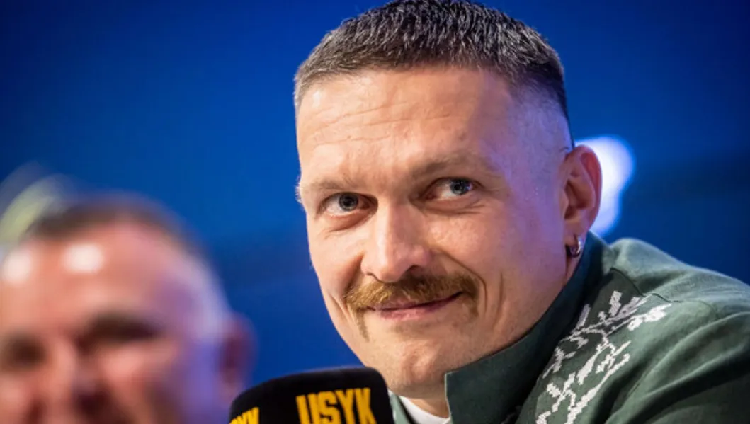 Александр Усик