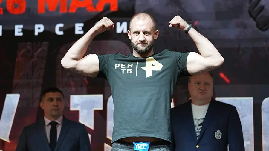 Владимир Хрюнов смог уговорить Ивана Емельяненко вернуться в единоборства