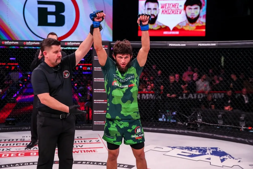 Тимур Хизриев победил Даниэля Вайхеля на Bellator 288