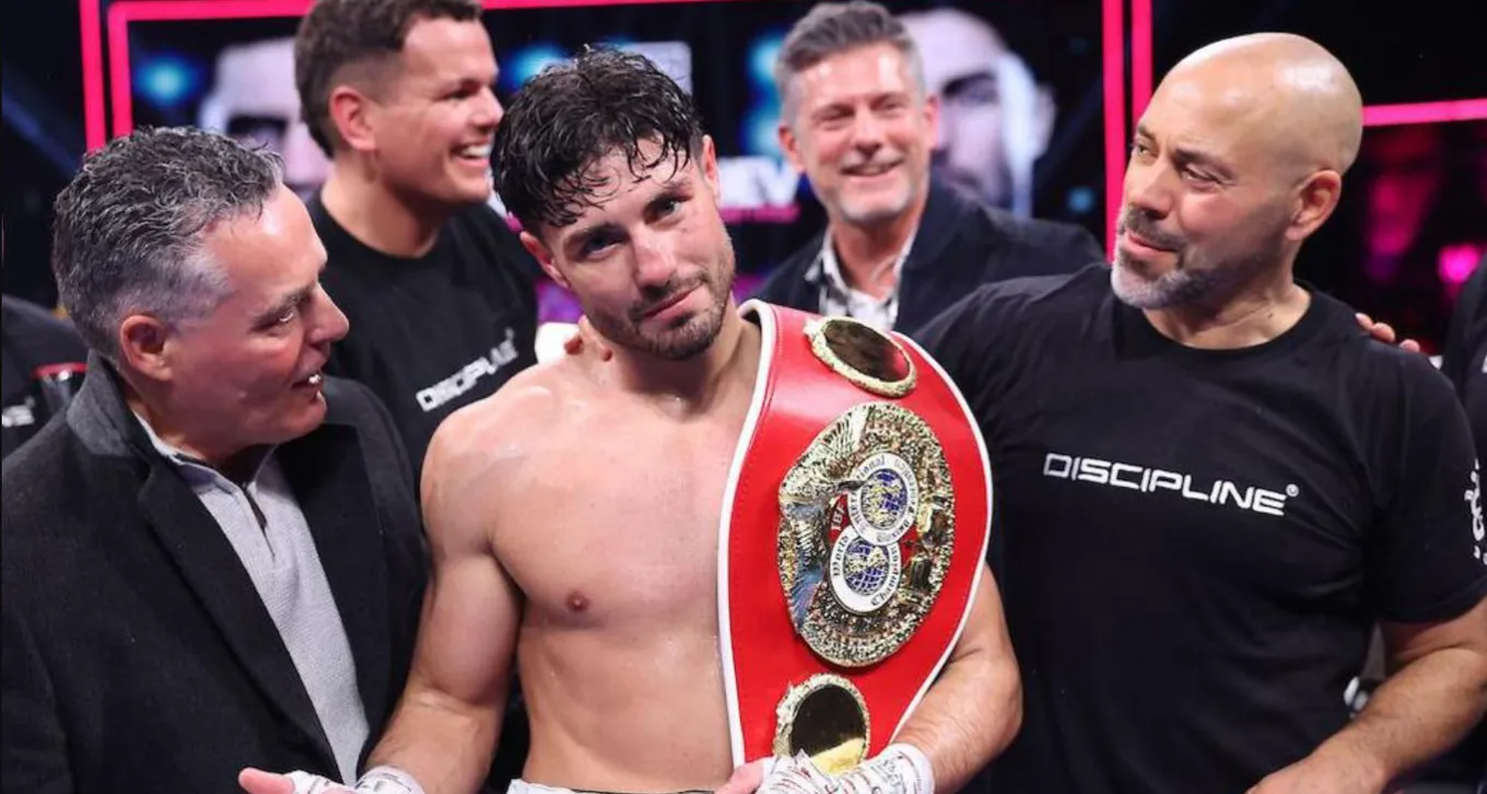 Джош Келли