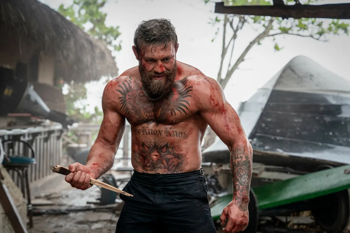 Ремейк фильма «Дом у дороги» c Конором собрал прекрасные просмотры на Amazon Prime Video
