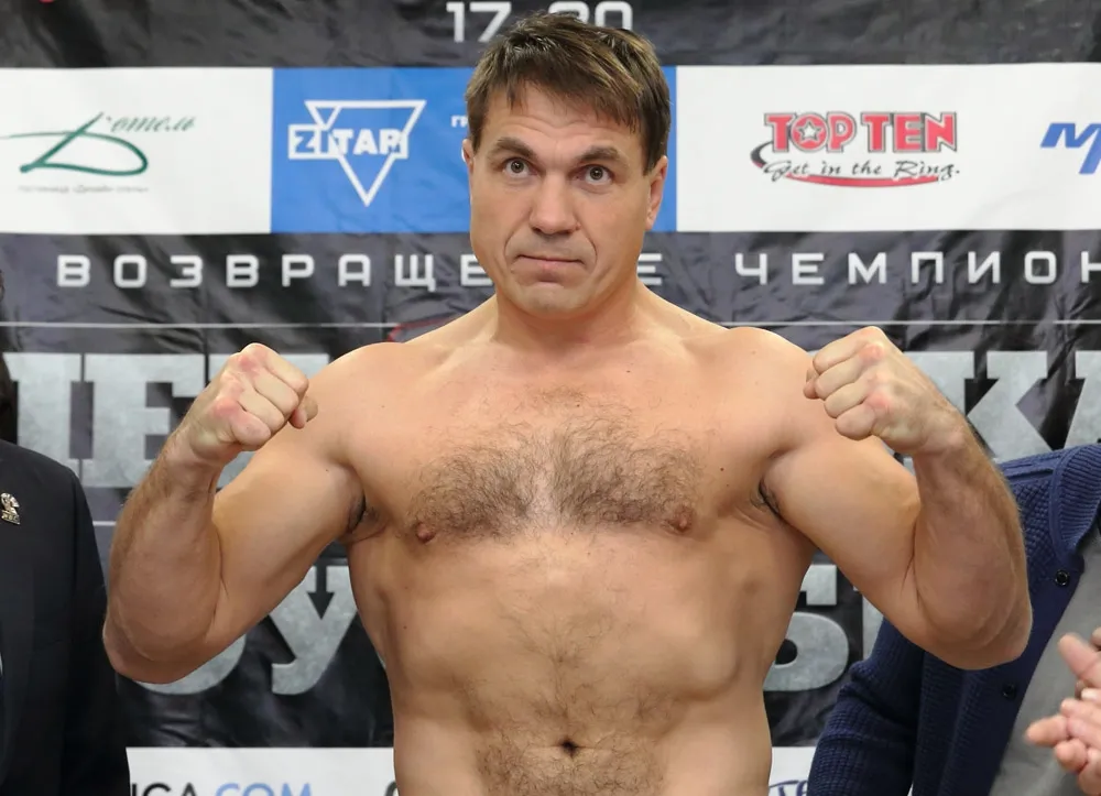 Олег Маскаев