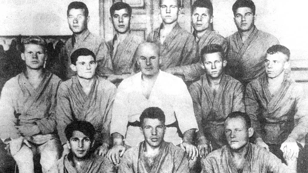 Василий Ощепков со своими учениками