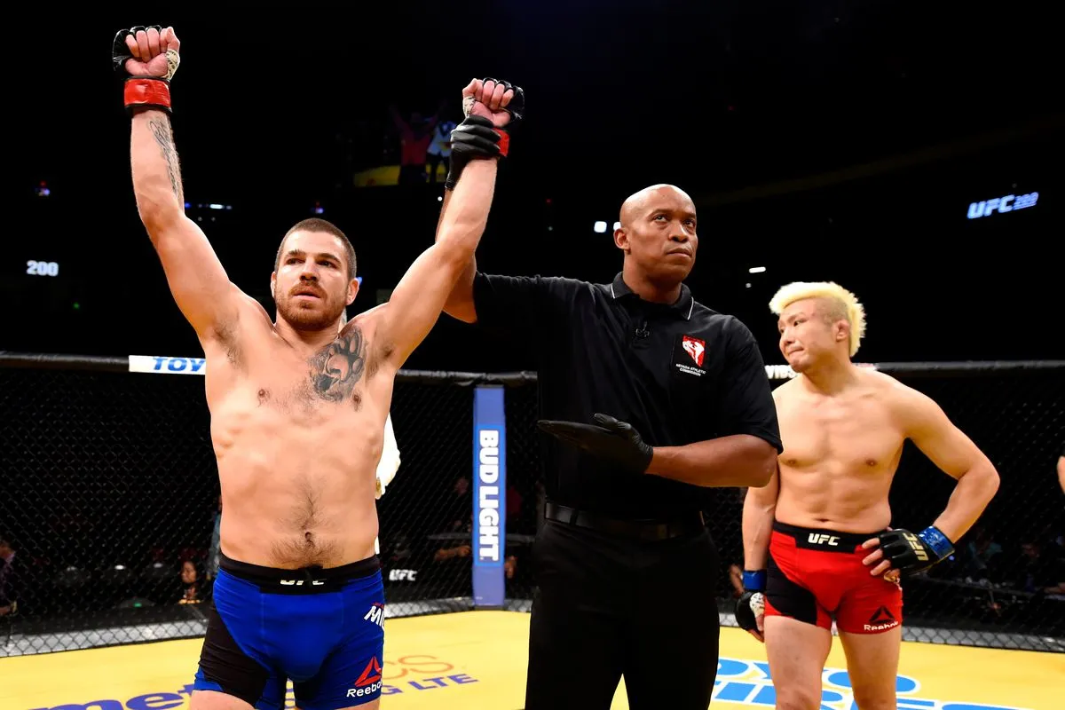 Джим Миллер на UFC 200