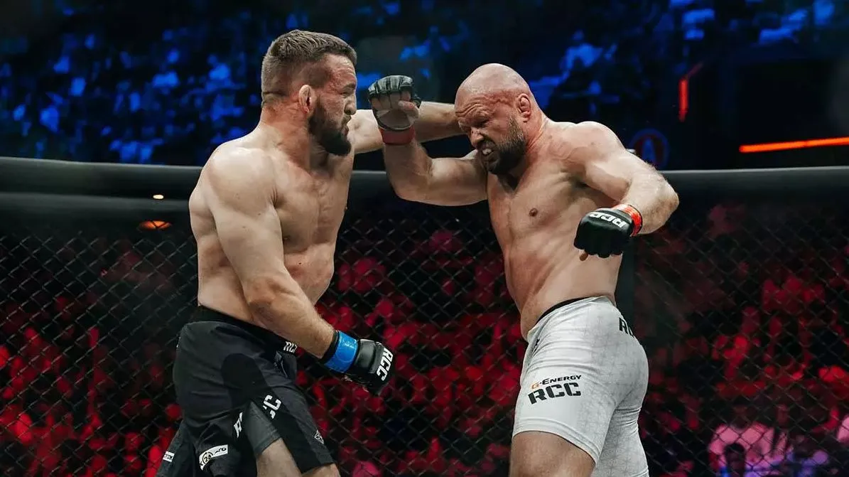 Первый бой Шлеменко и Белаза