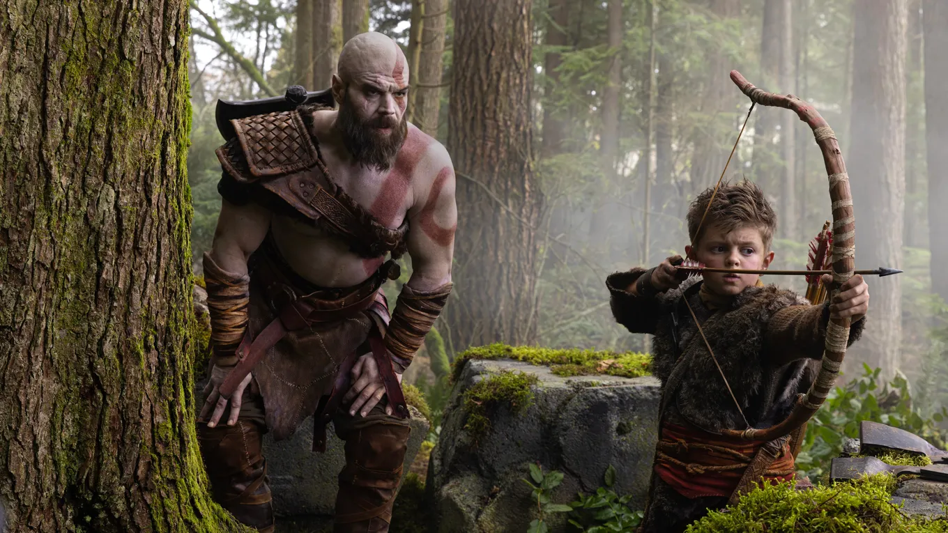 Первый официальный кадр сериала God of War с Херстом был раскритикован фанатами игры