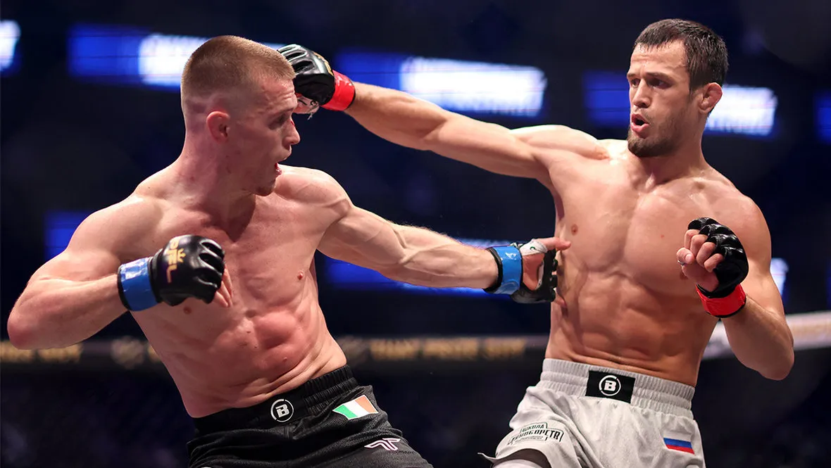 Бой Хьюза и Нурмагомедова