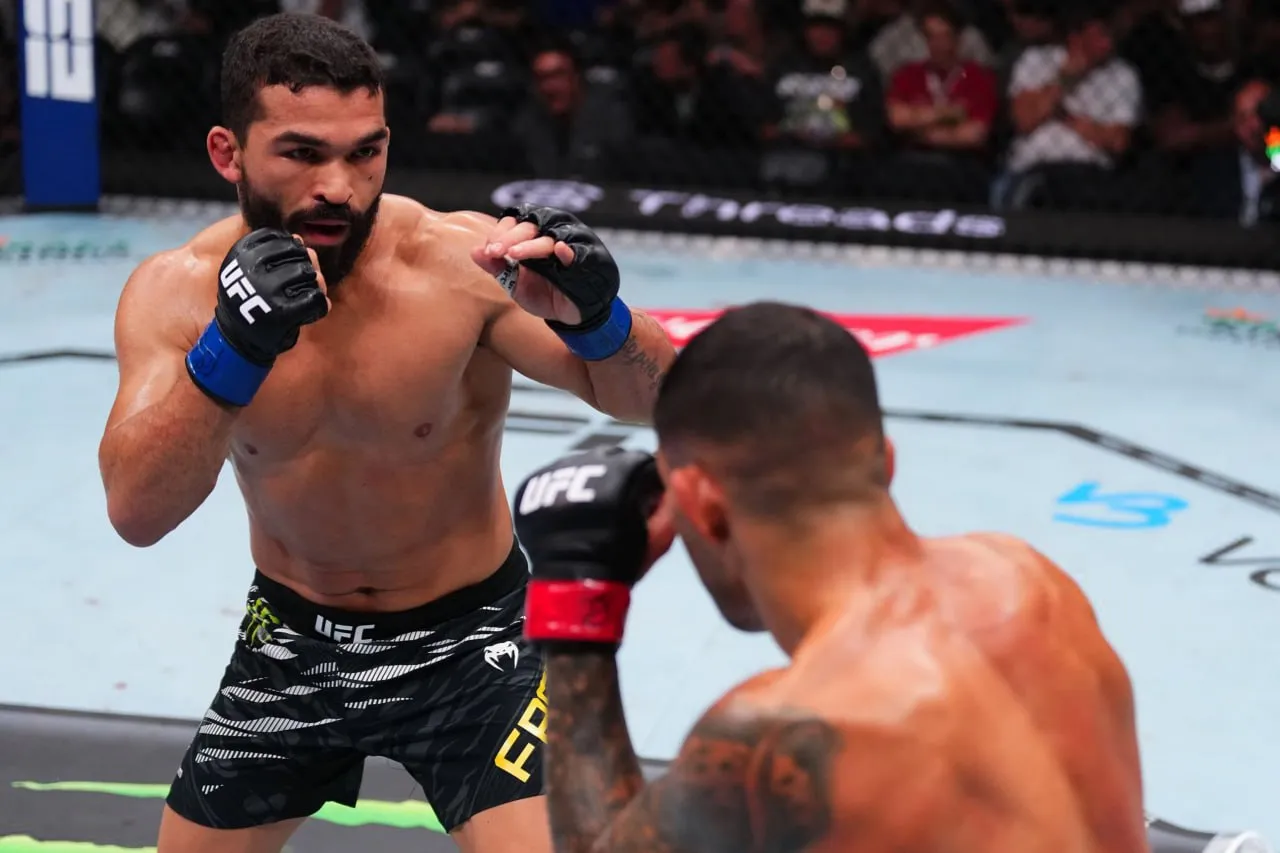 Патрисио Фрейре побеждает Дэна Иге на турнире UFC 318