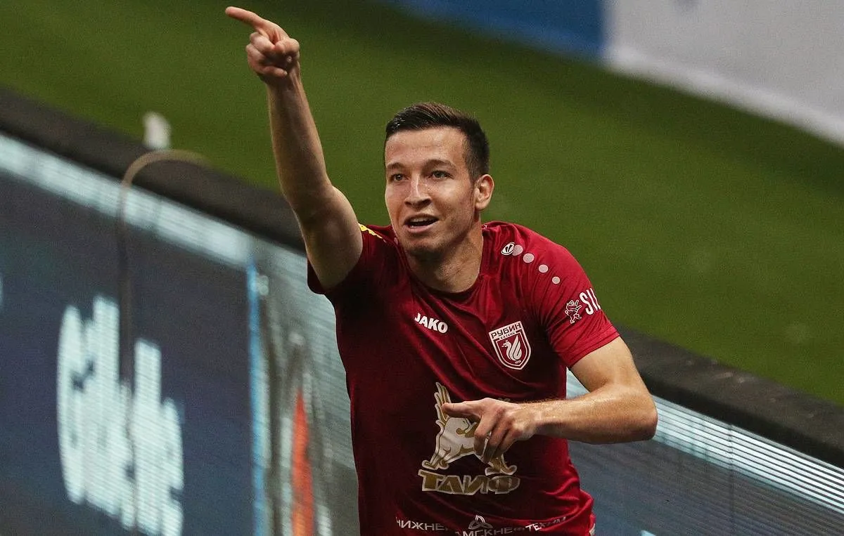 Денис Макаров