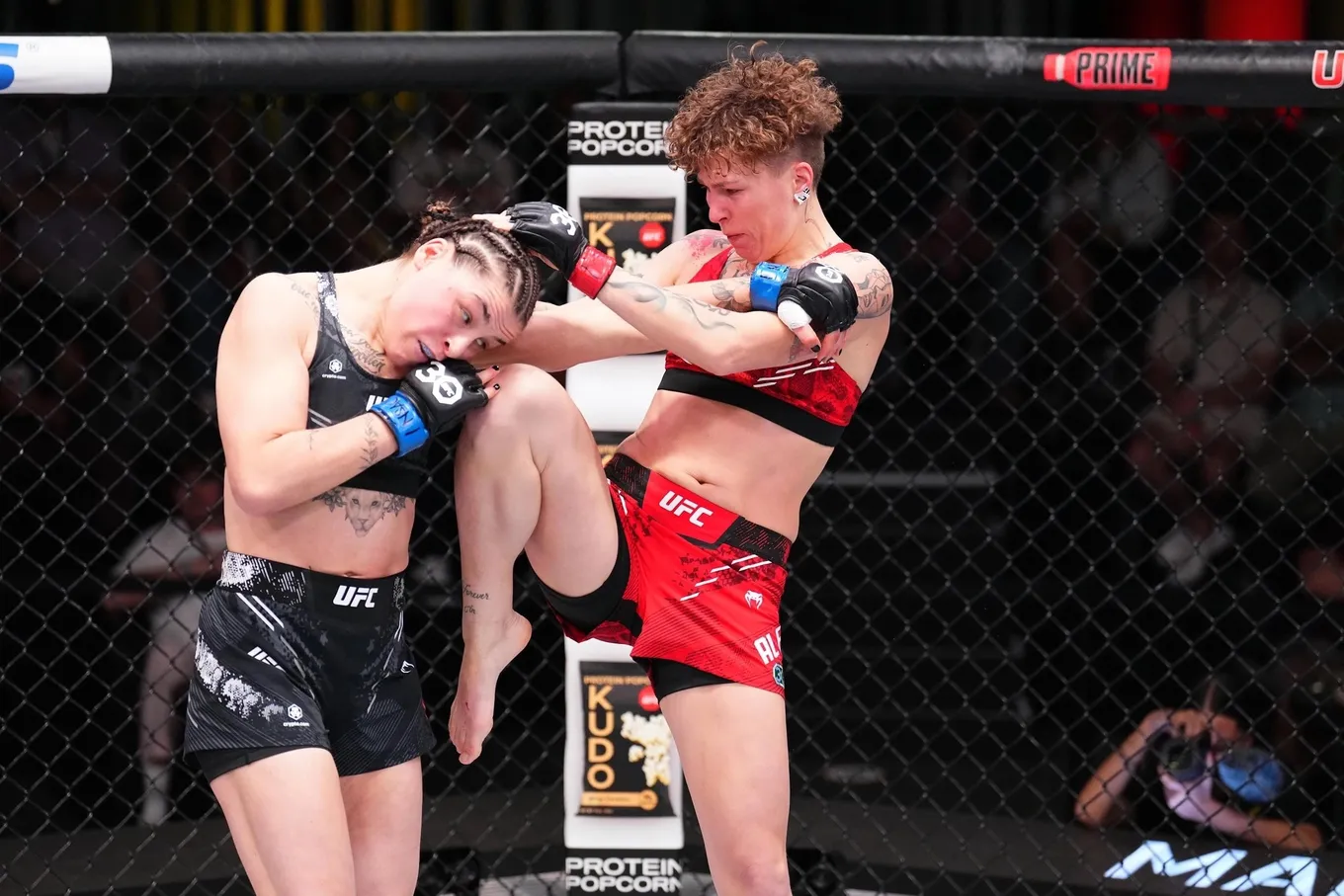 Ирина Алексеева проиграла в UFC