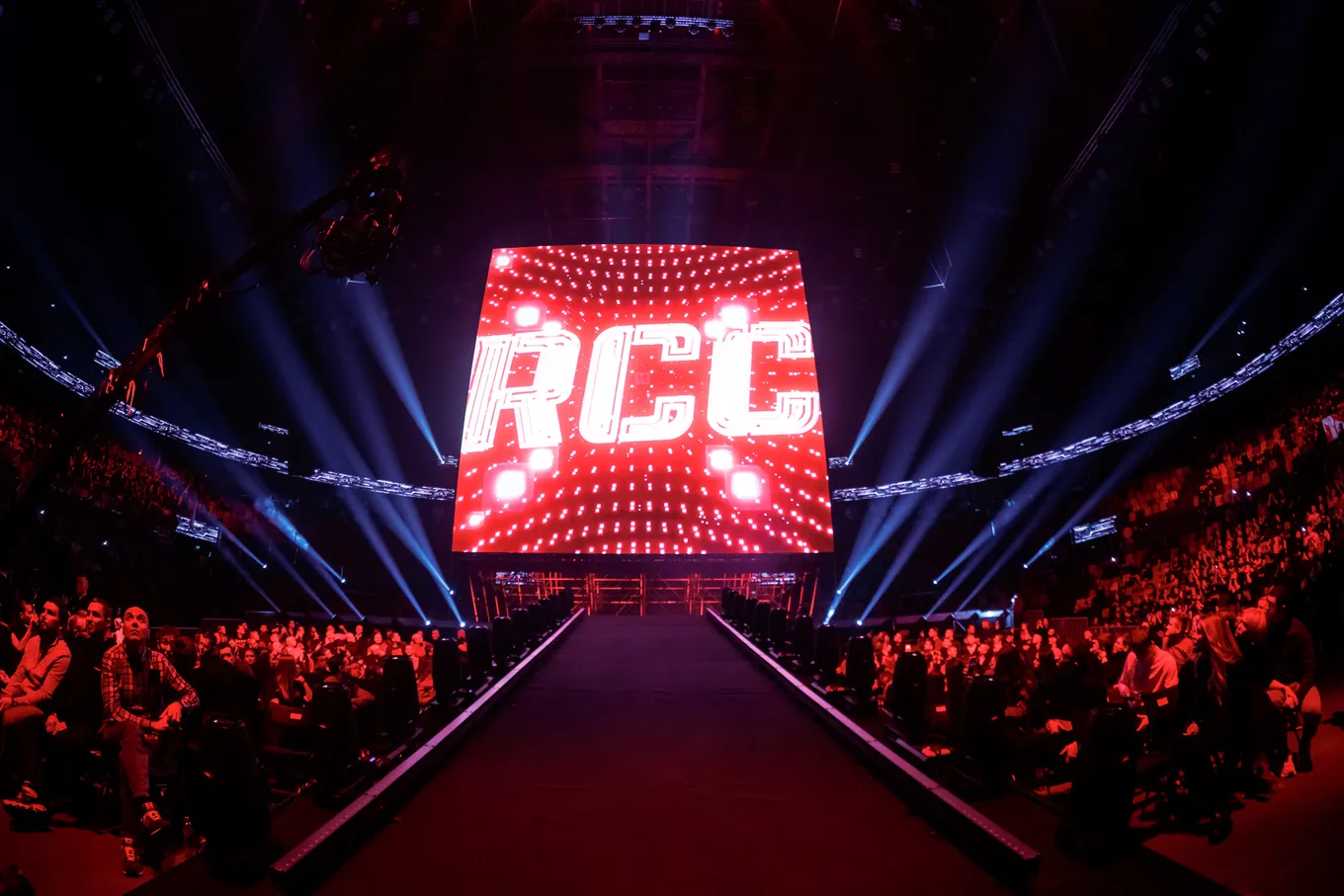 Антураж на RCC
