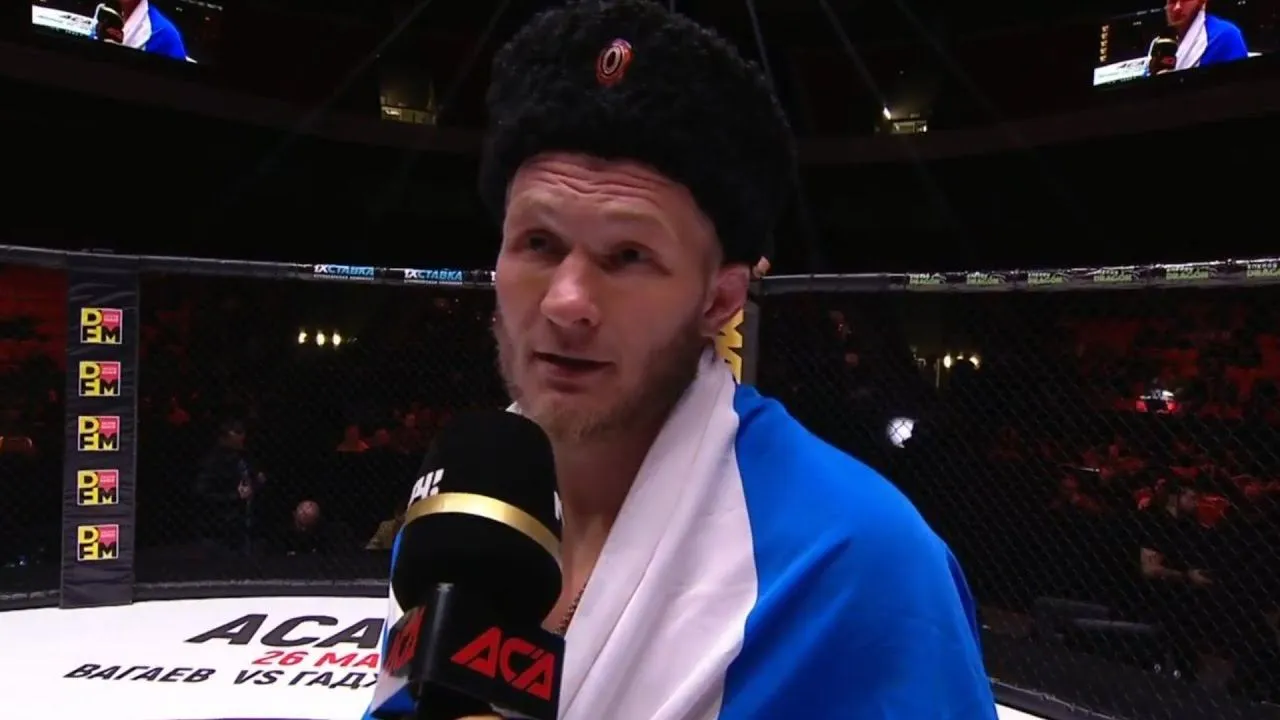 Артем Фролов
