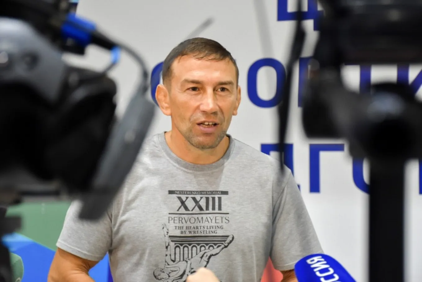 Николай Монов