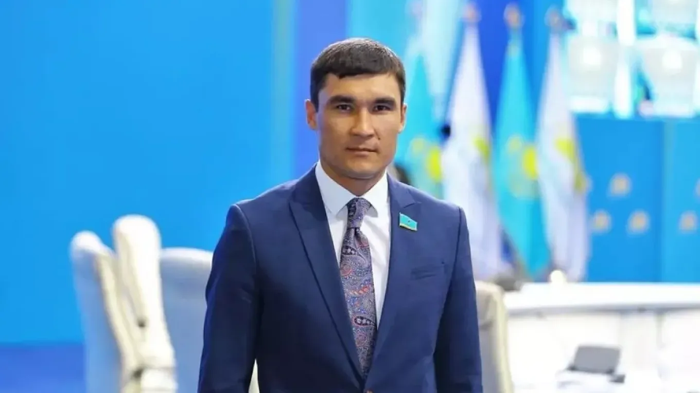 Серик Сапиев