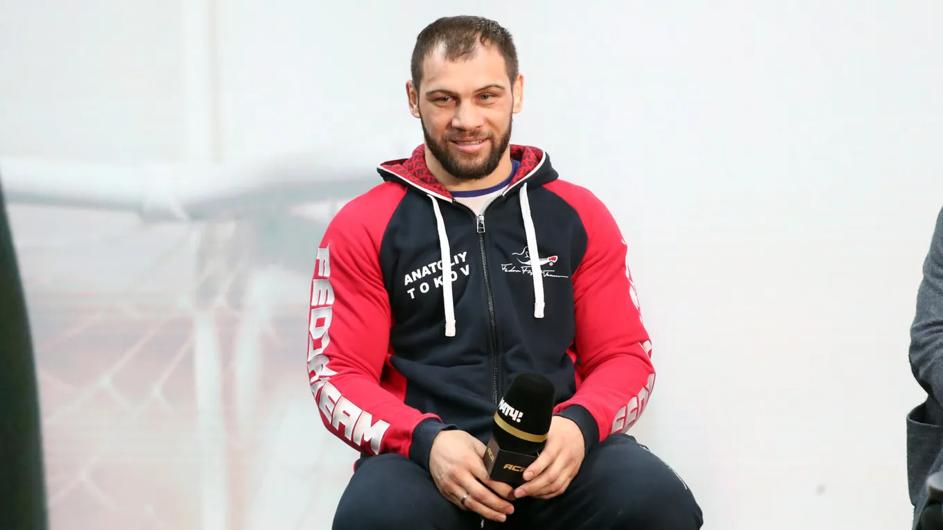 Анатолий Токов