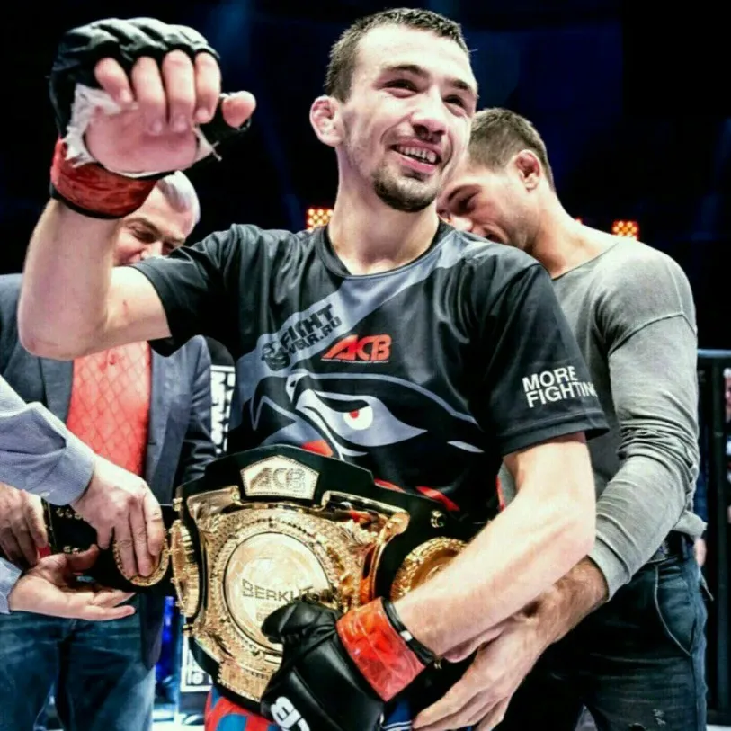 Аскар Аскаров