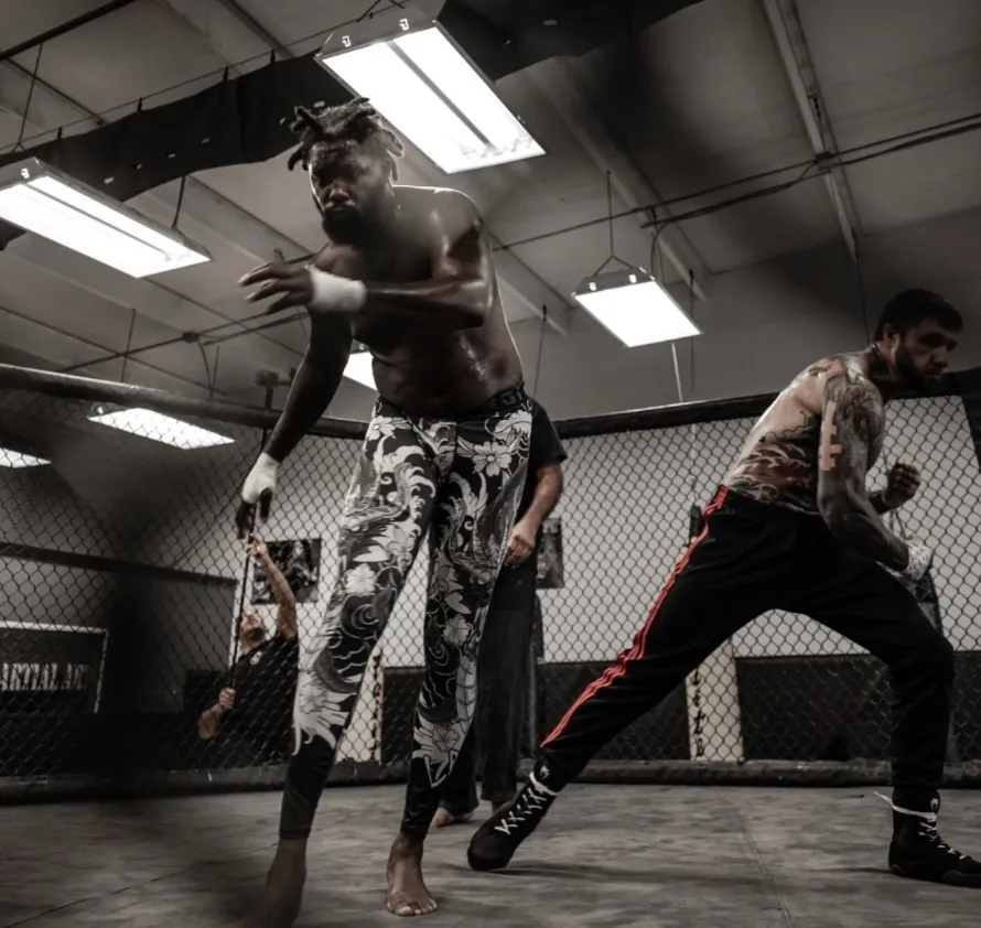 Александр Шиколай планирует выступить в Bare Knuckle