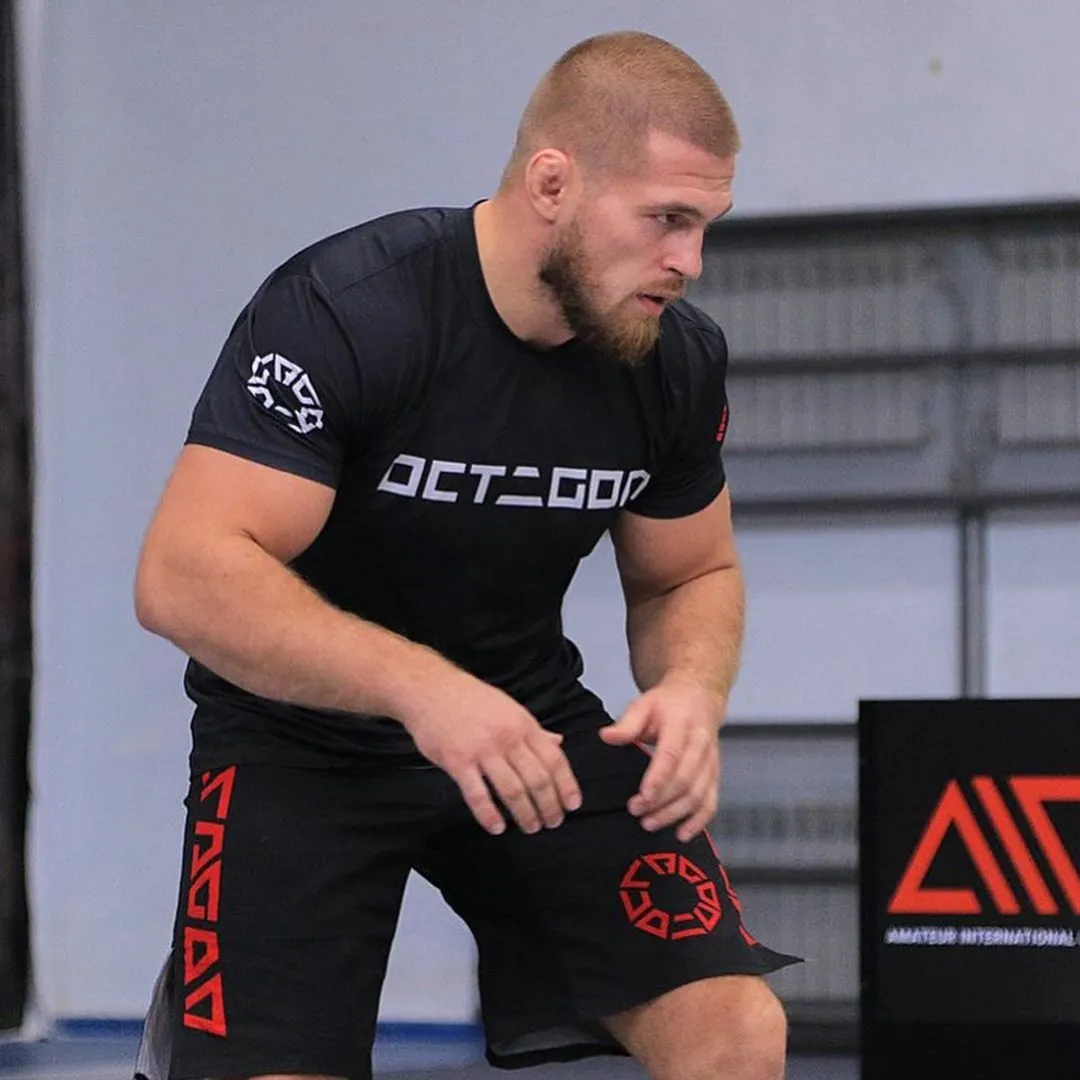 Артем Резников
