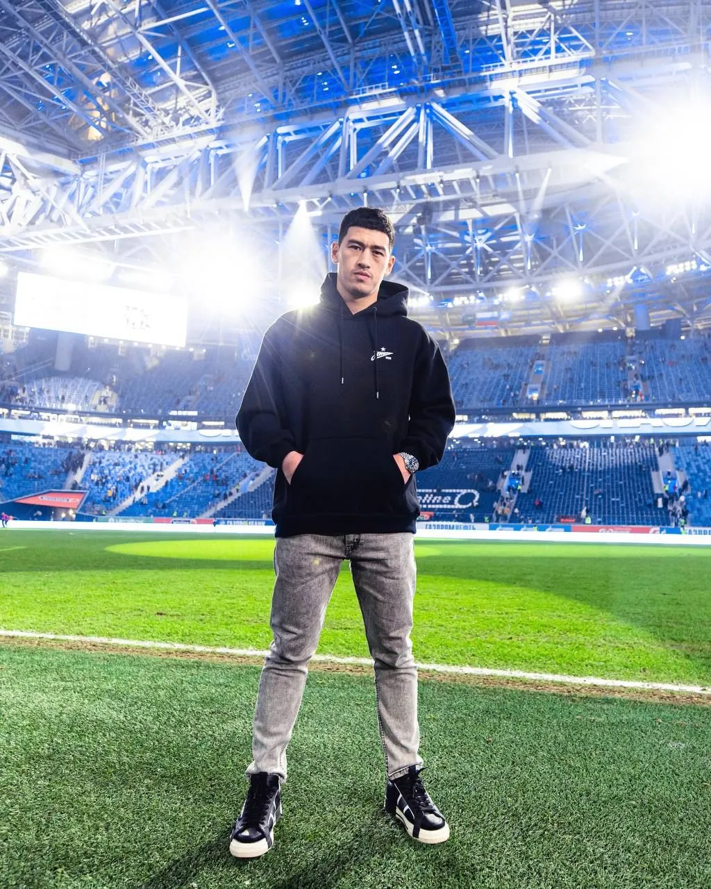 Дмитрий Бивол