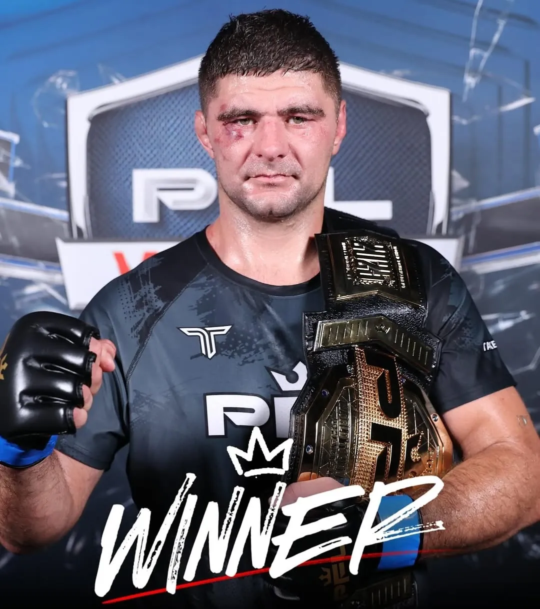 Олег Попов стал победителем Гран-при PFL в тяжелом весе в 2025 году