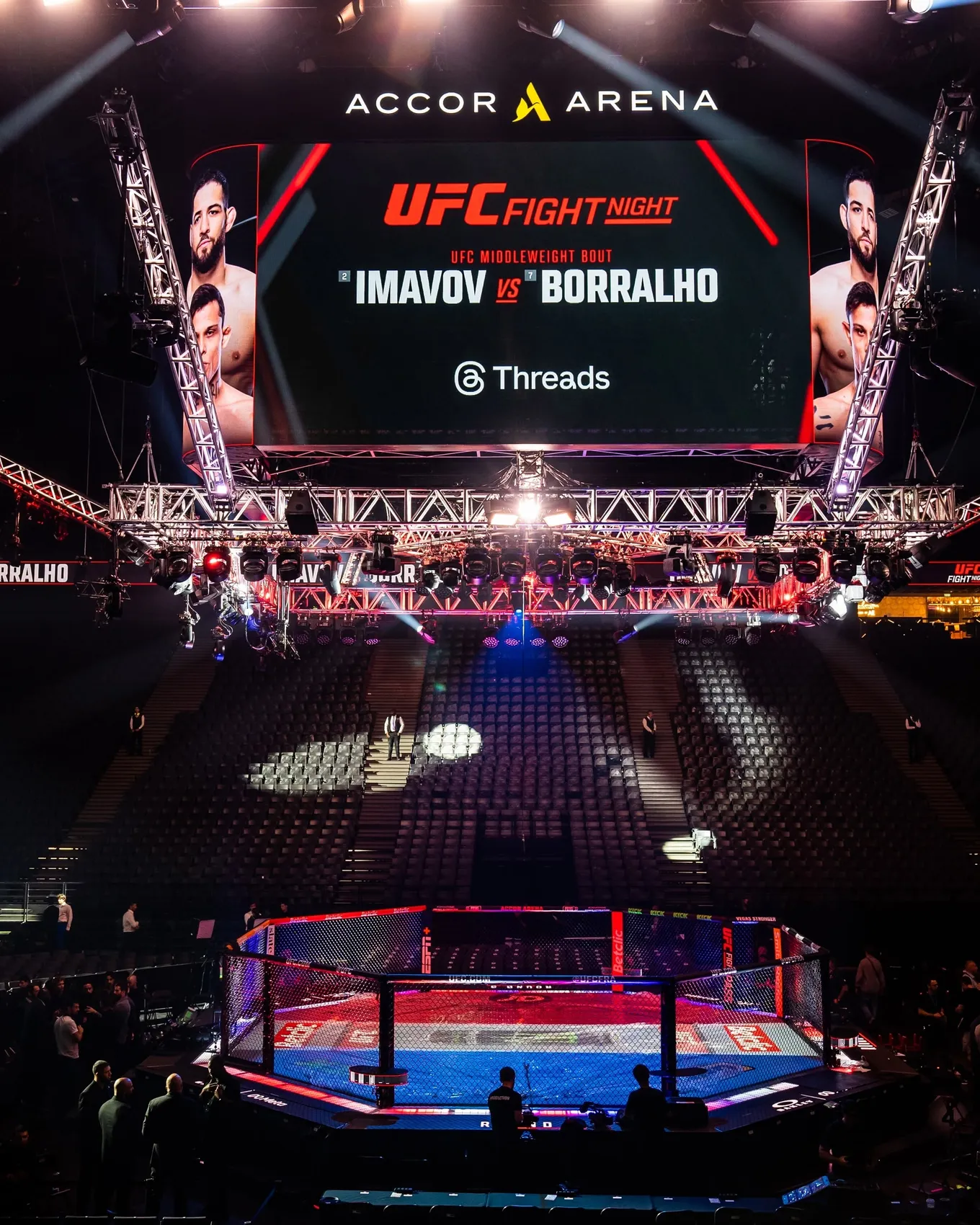 Accor Arena готова к UFC Париж