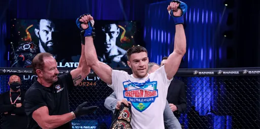 Вадим Немков победил Джулиуса Энгликаса на Bellator 268 и защитил титул в полутяжелом весе