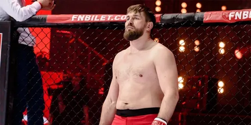 Минаков считает, что у Волкова есть все, чтобы забрать титул UFC