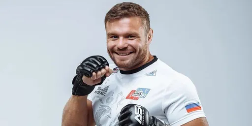 Малыхин нокаутировал Грищенко и завоевал титул временного чемпиона One Championship