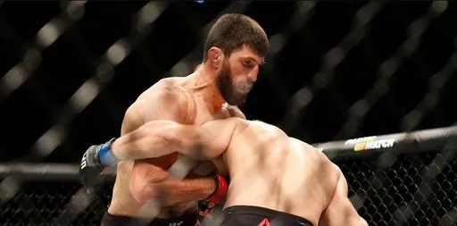 Бой Анкалаев – Оздемир состоится на UFC Fight Night 193