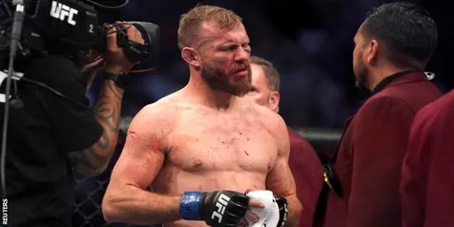 Стала известна причина, из-за которой Серроне снялся с боя против Лоузона на UFC 274