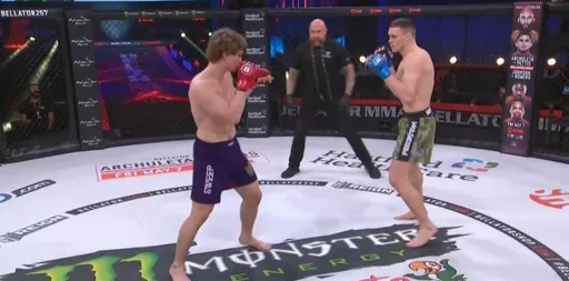 Виктор Немков проиграл первый поединок в Bellator