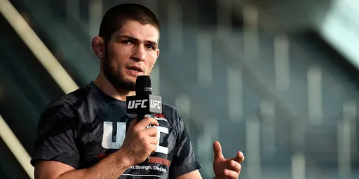 Хабиб Нурмагомедов сохранил первое место в рейтинге лучших бойцов UFC