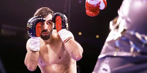Россиянин Бутаев проиграл украинцу Богачуку на турнире Zuffa Boxing 02