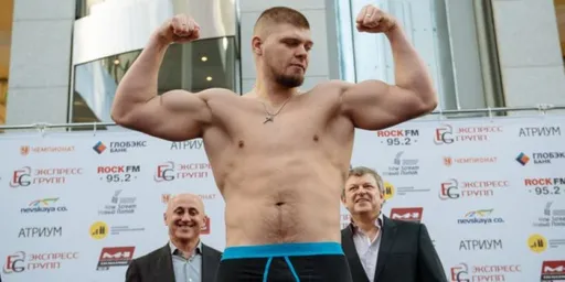 Денис Cмолдарев объявил о завершении карьеры