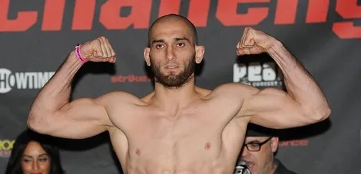 Амагов: у Чимаева есть шанс завоевать пояс UFC