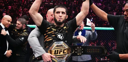 Махачев провел четвертую защиту титула UFC, Нурмагомедов уступил Двалишвили: самое главное за день в единоборствах