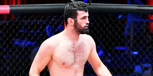 Омаргаджиев победил Пронина в главном бою БЕТСИТИ Fight Nights 137