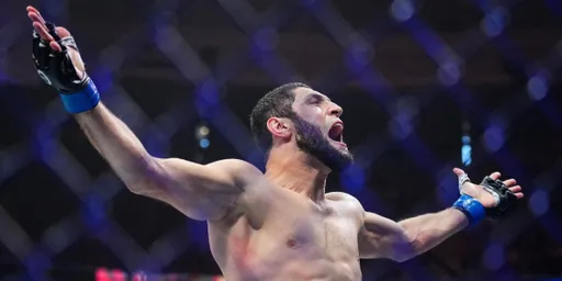 Алискеров проведет бой с Костой 29 июля на турнире UFC 291