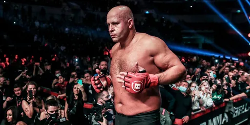 Федору Емельяненко предложили бой с Дос Сантосом, поединок Монсона в марте: самое главное за день в единоборствах